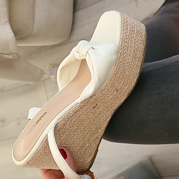Fashion nova white knot espadrille wedge sandal - Picture 3 of 5